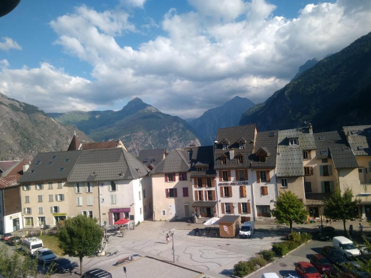 Studio Center Bourg D'Oisans Le Bourg-dʼOisans エクステリア 写真